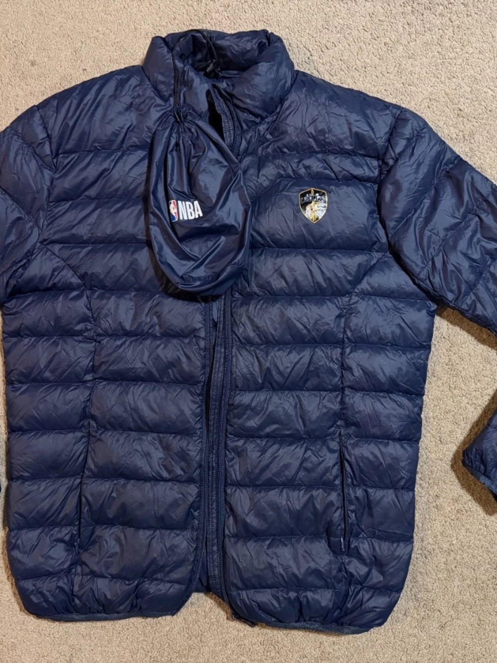 NBA Cleveland Cavalier White Duck Down Puffer Jacket Mens M Blue Full Zip w/ Bag